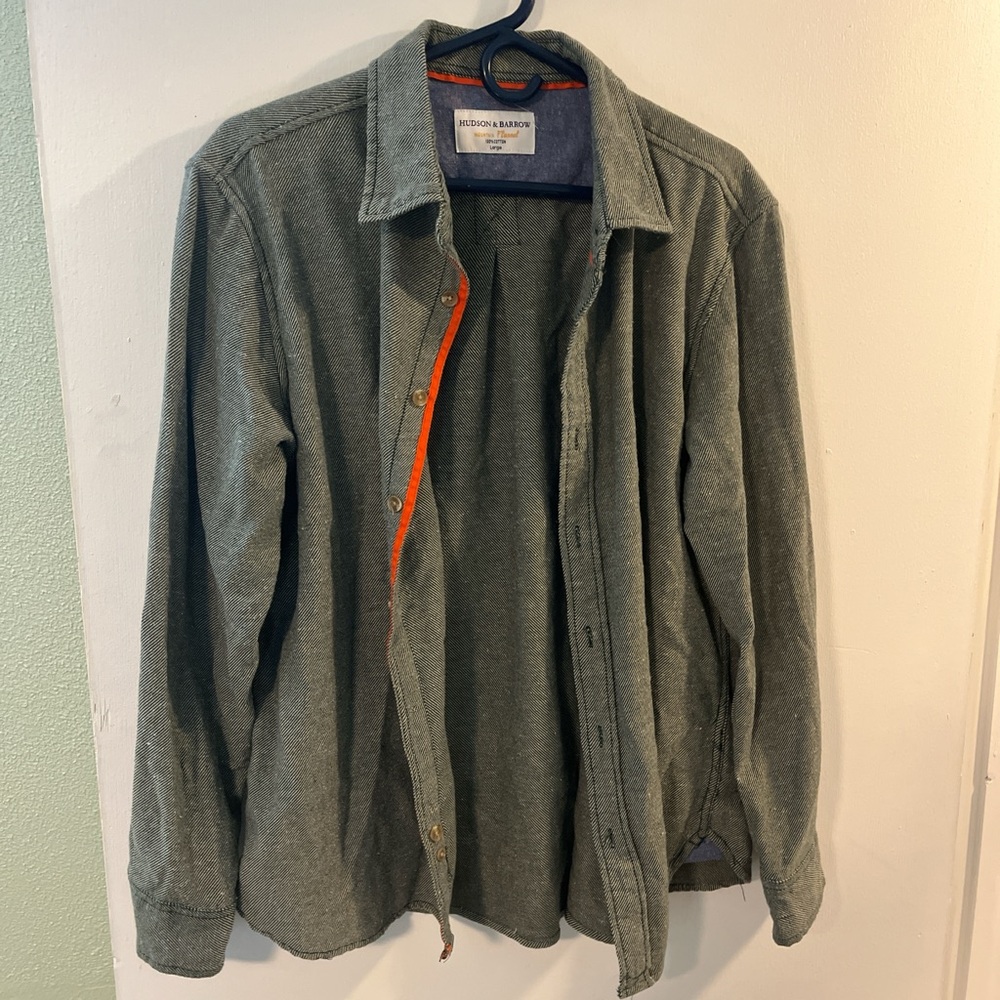 Men’s green flannel